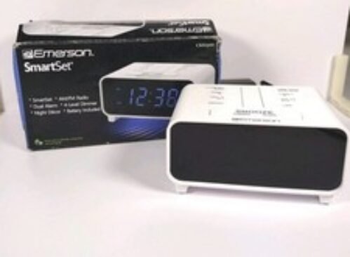 Emerson Smart Set Dual Auto Setting AM/FM Radio Alarm Clock # CKS 1500 OPEN BOX