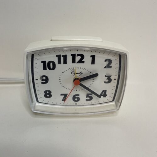 Equity Model 33100 Electric Analog Table Desk Alarm Clock Tested And Works