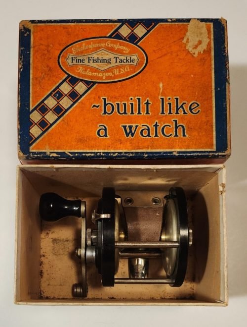 (EXC) SHAKESPEARE OCEAN QUEEN # 2215 SALT-WATER VINTAGE FISHING REEL W/ BOX
