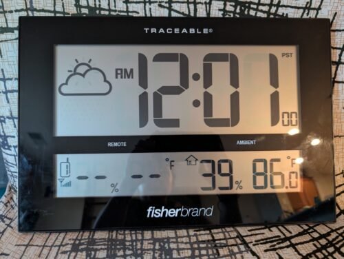 Fisherbrand GIANT DIGITS Radio Atomic Traceable Clock w/ Temperature & Humidity