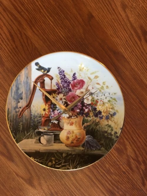 Floral Country Welcome 8 1/2 Inch Clock !!