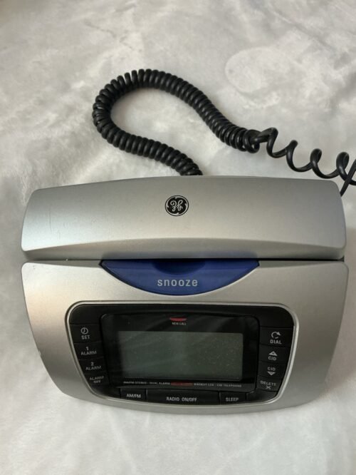 GE 29297GE3-A Corded Bedroom Phone Clock AM/FM Radio Caller ID Alarm VINTAGE