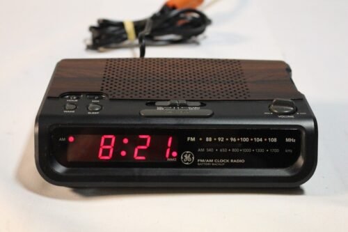 GE Alarm Clock Model: 7-4613 A AM/FM-Corded/Batt.Bkup.-1994-Tested Works