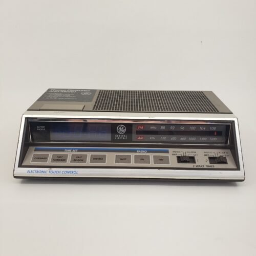 GE General Electric FM/AM Dual Alarm Digital Clock Radio Model 7-4663A