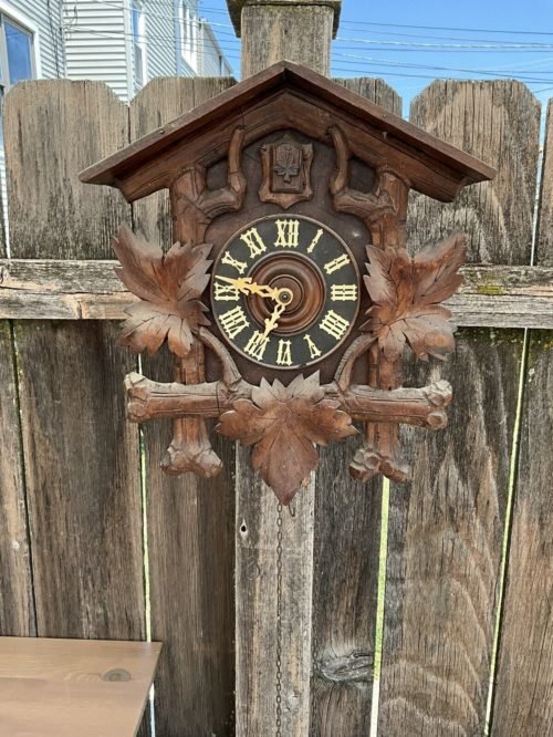 German Black Forest Cuckoo Clock w/ Large Leaf Design