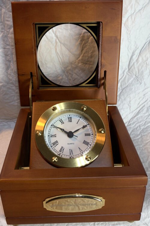 Giant Center Quartz Desk Clock wooden case NEW