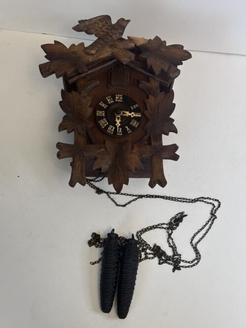 GORGEOUS WEST GERMAN CUCKOO CLOCK. WOOD OWL BIRDS WITH WEIGHTS UNTESTED!!
