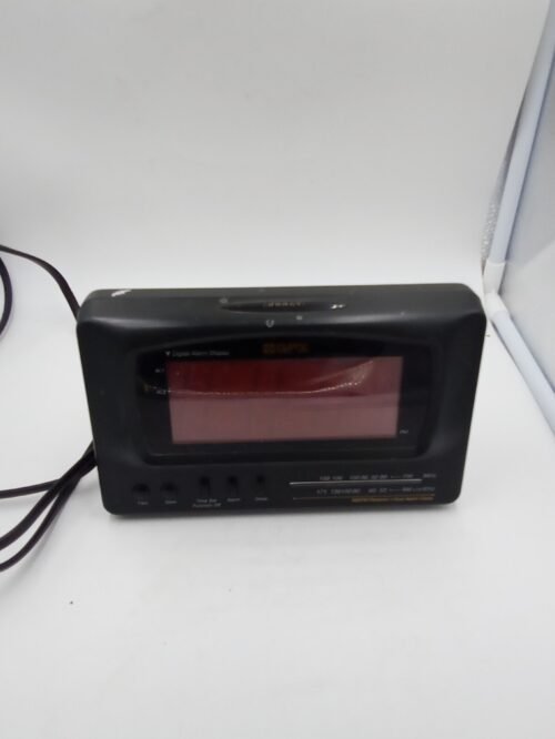 GPX AM/FM Clock Radio with Dual Alarm
