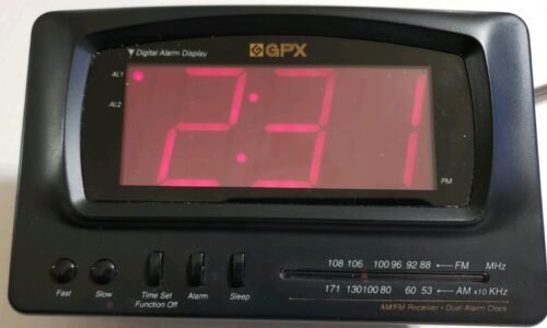 GPX Model D517 Am/Fm Alarm Clock Radio With Dual Alarms