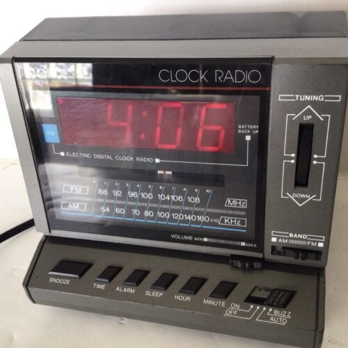 GPX Model D528 AM FM Radio Alarm Clock - Nice Condition - Tested / Working