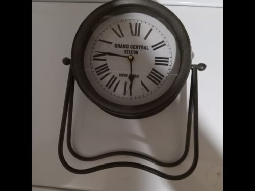 Grand Central Station New York City Souvenir Analog Desk Clock Battery Powered