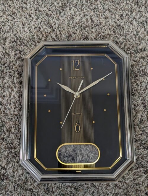 Heirloom Wall Clock Vintage Retro Gold black 1990s Quarts