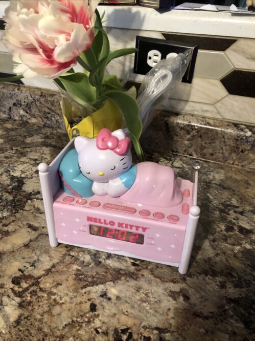 Hello Kitty Sleeping Kitty Alarm Clock Radio Brand New