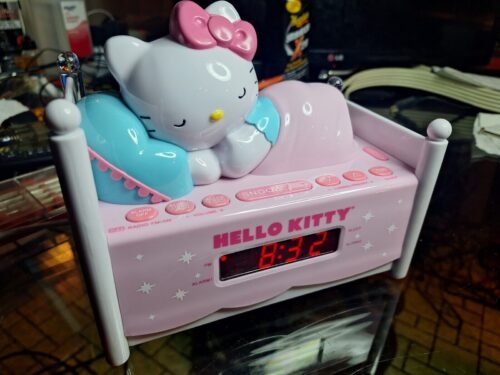 Hello Kitty "Sleeping Kitty" LED Alarm Table Clock/Night Light AM/FM Band - Nice