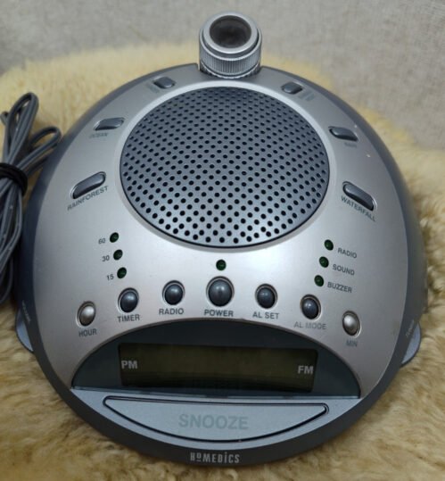 HOMEDICS PROJECTION CLOCK RADIO ALARM CLEAN SOUND MACHINE CLASSIC SS-4000 - NICE