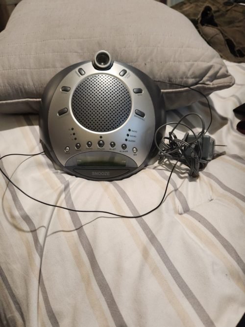 HoMedics SS-4000 Radio Alarm Clock Natural Sound Machine W/AC Adapter Or Battery