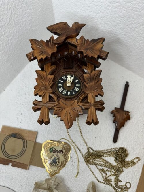 Hones Authentic Black Forest Cuckoo Clock New Walnut Germany