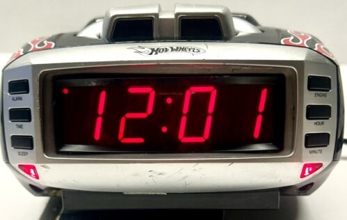 Hot Wheels Alarm Clock Engine Sounds Snore Slammer AM/FM Radio Model HW800 WORKS