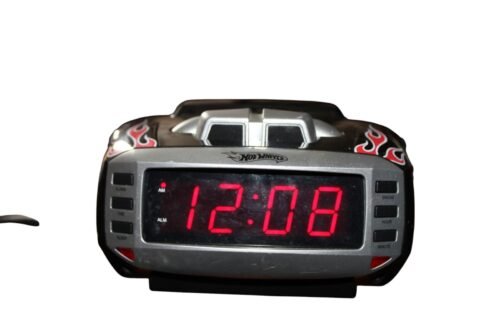 Hot Wheels Car Alarm Clock AM/FM Radio HW800 Engine Night Light From Mattel