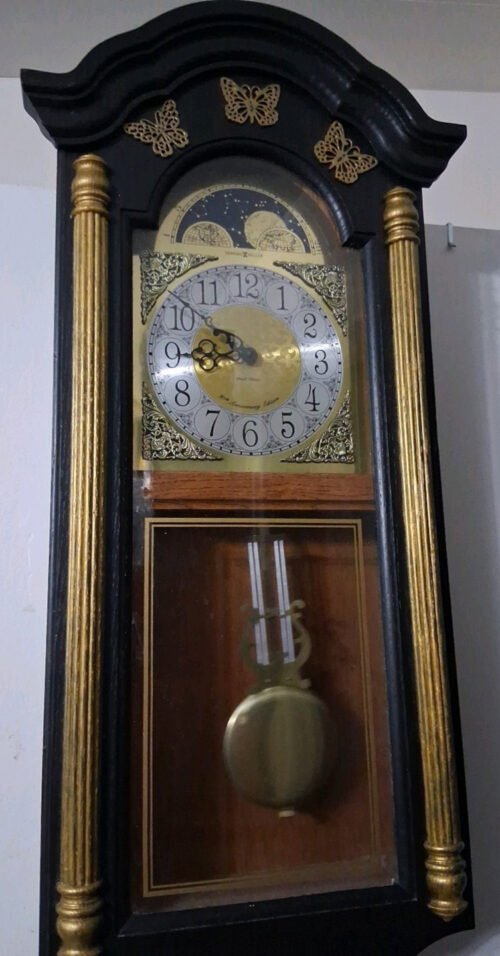Howard Miller 620-156 Fenton 4/4 Dual Chime Quartz Wall Clock
