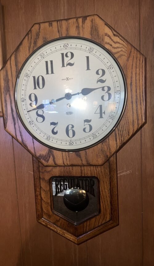 HOWARD MILLER CLOCK CO. SHELBURNE PENDULUM REGULATOR CLOCK MODEL 612-533