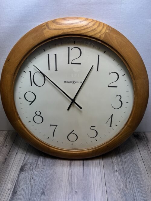 Howard Miller Crowley Chiming Wall Clock 625-395 Wood Frame Battery Operated