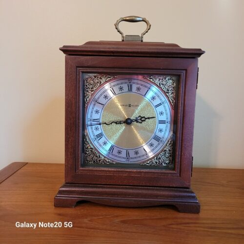 Howard Miller Graham Bracket III Mantel Clock 612 588 Dual Chime Windsor Cherry