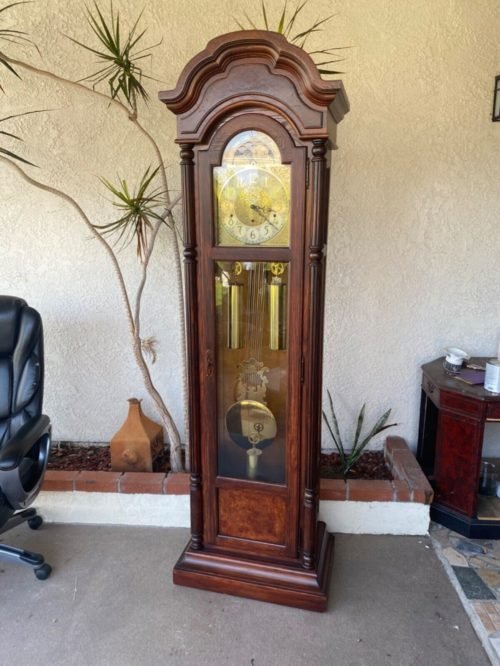 Howard Miller Grandfather floorstanding Clock Red Oak finish masterpiece