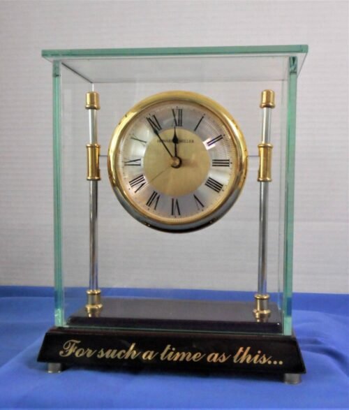 HOWARD MILLER KENSINGTON TABLE/DESK CLOCK WITH REMOVAL GLASS DUST COVER