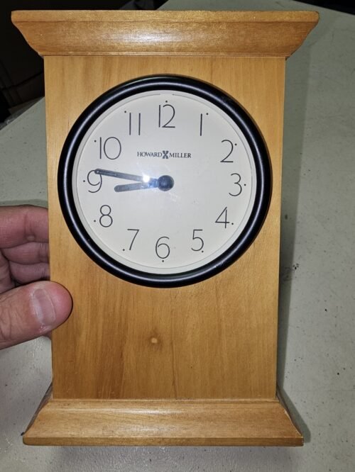 Howard Miller Mantal Clock, Wood MCM, Works Great