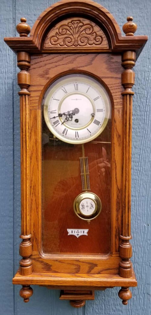 Howard Miller Quarter Hour Westminster Chime Wall Clock 8-Day 612-462 WORKS