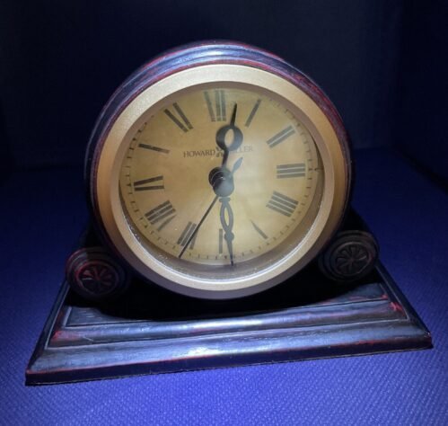 Howard Miller Table Office Mantel Shelf Quartz Clock Décor C06450 Working