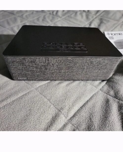 ihome Bluetooth Dual alarm Stereo clock radio With Dual USB Charging