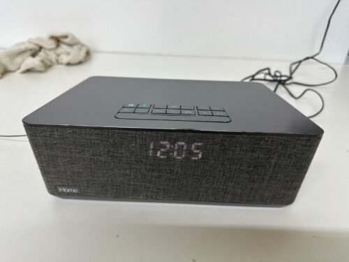 iHome Dual Alarm Stereo Clock Radio + Dual USB Charging + Bluetooth IBT233V2