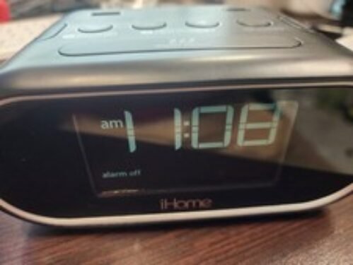 IHome HIH35 LCD Triple Display Alarm Clock with Dual USB Charging USB-C 18W