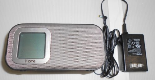 iHome iBT22A Bluetooth Dual Alarm Clock Speaker Black / Gray Great Condition