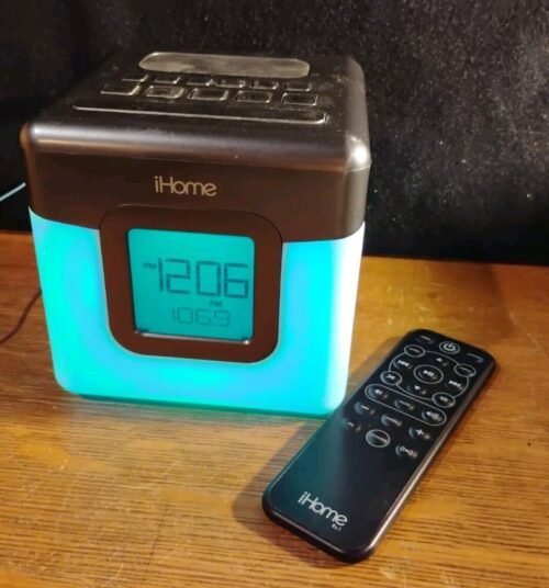 iHome IBT28GC Alarm Clock Radio Comes With Remote Control. Perfect Gift