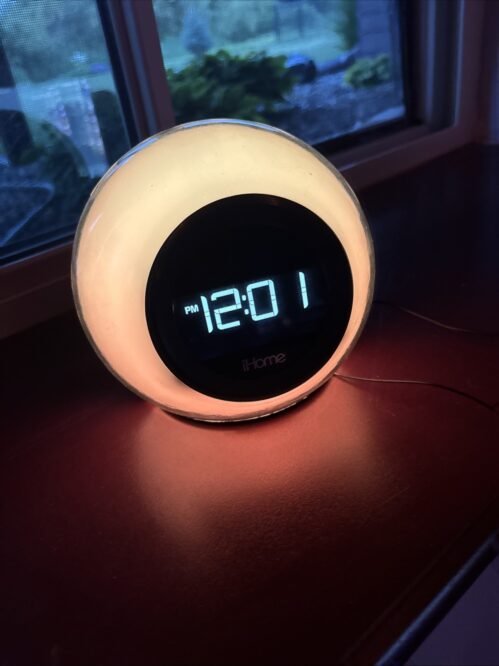 iHome iBT29 Dual Alarm Clock/Radio - Color Changing With Cord