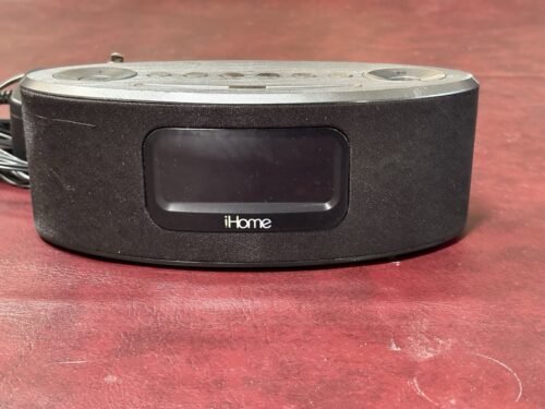 iHome iBT31 Digital Wireless Bluetooth Stereo FM Clock Radio Speakerphone Power