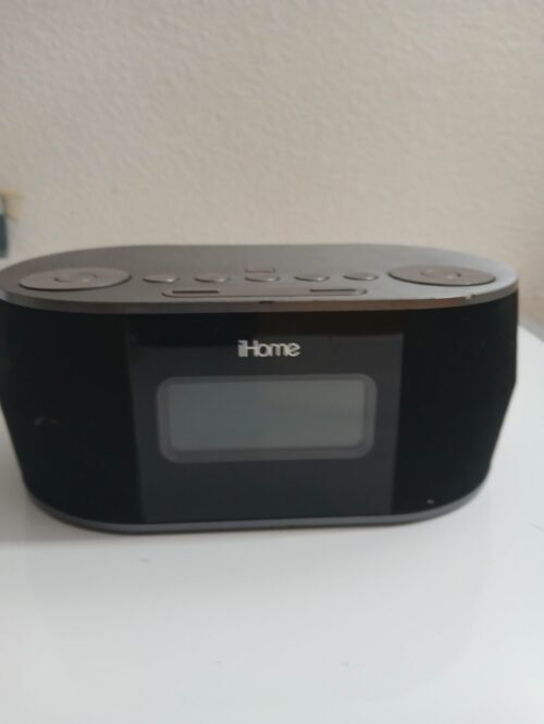 iHome iBT38 Wireless Bluetooth Stereo Dual FM Alarm Clock USB Charging Radio
