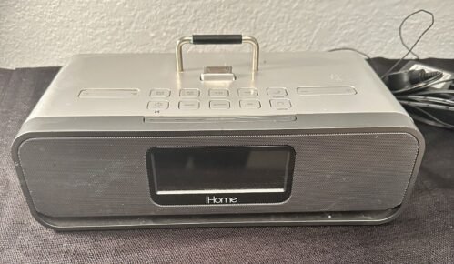 iHome iD91 Clock Radio Speaker Dock with Dual Alarm FM - No Remote