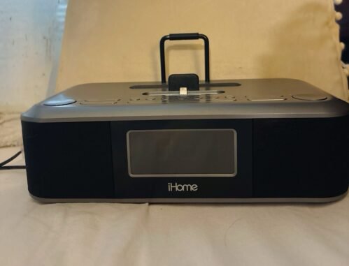 iHome iDL100 Lightning Dock Triple Charging FM Clock Radio with USB Charge/Play