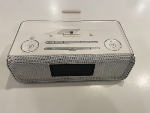 iHome IDL43W Dual Charging Stereo FM Clock Radio W/Lightning Dock & USB - White