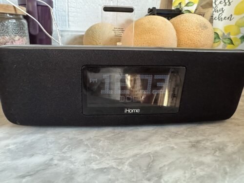 iHome iDL44 Dual Charging Stereo FM Clock Radio w/ Lightning Dock NO Charger
