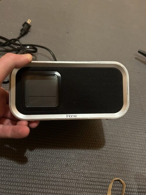 iHome IH22s Alarm Clock Speaker System for Ipod/iPhone 30 Pin Dock