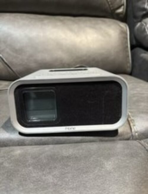 iHome iH22s Alarm Clock Speaker System for Ipod/iPhone Dock (silver)