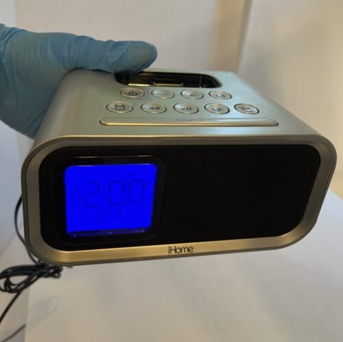 iHome iH22S Alarm Clock Speaker System for iPod/iPhone Dock Silver TESTED/WORKS