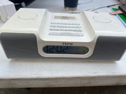 iHome iH6 Clock AM/FM Radio Stereo Speaker System Docking Station - Unit Only