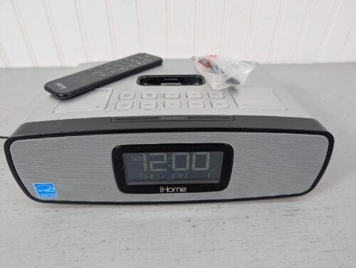 iHome iP90 Dual Alarm Clock Radio AM/FM Presets & Dock for iPod & iPhone Remote
