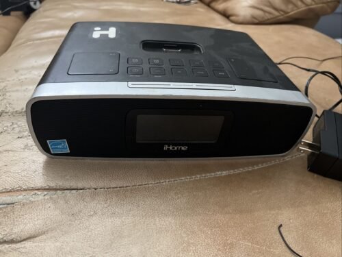 iHome (iP90) iPod Speaker Docking Station Radio Alarm Clock - Black